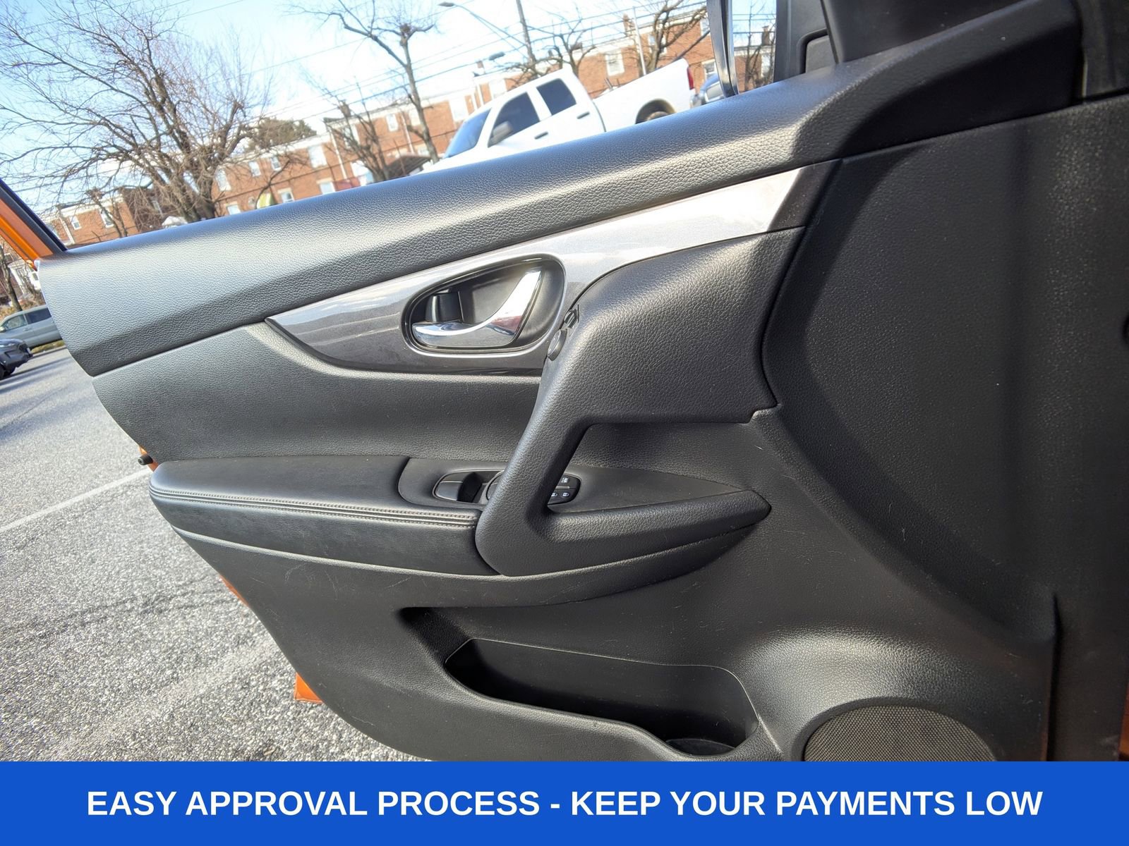 Used 2019 Nissan Rogue SV image 30