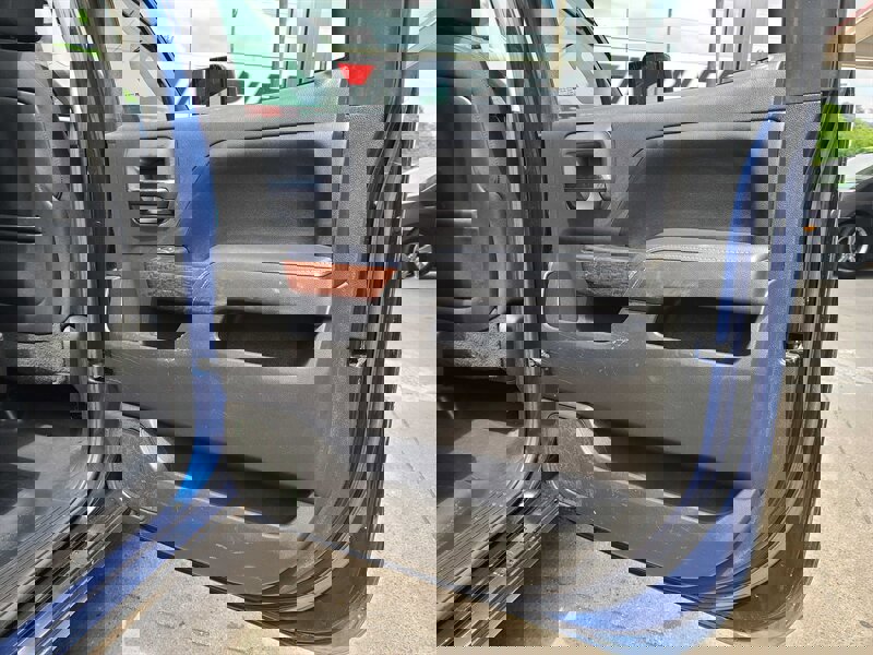 Used 2015 GMC Sierra 2500 SLE image 16