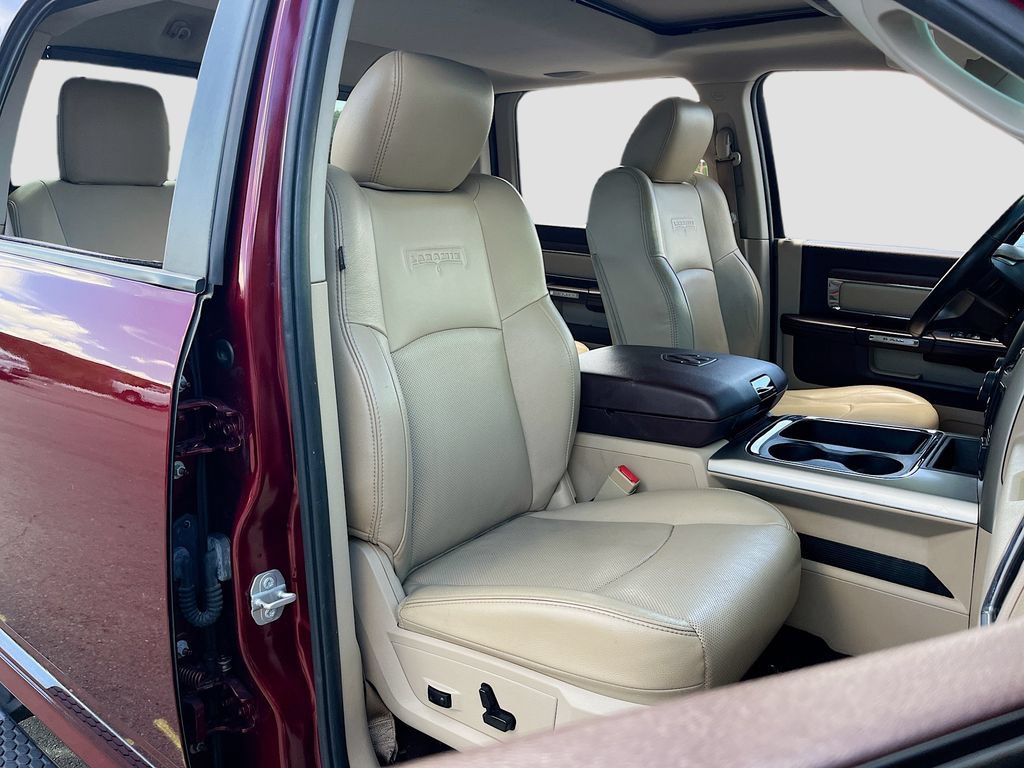Used 2016 RAM 1500 Laramie w/ Convenience Group AWD/4WD image 29