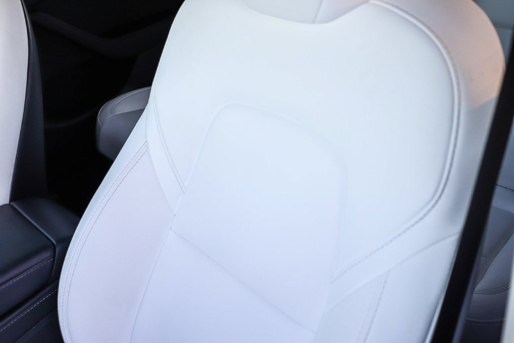 Used 2023 Tesla Model Y Performance AWD/4WD image 28