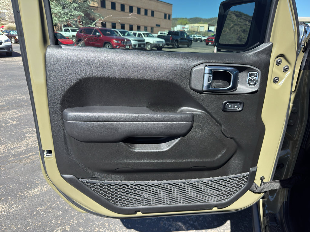 Certified 2025 Jeep Wrangler Unlimited Sport image 16