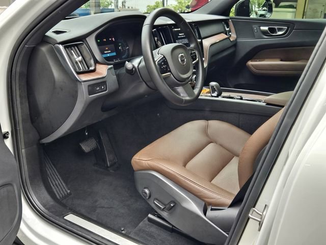 Used 2024 Volvo XC60 T8 Plus image 14