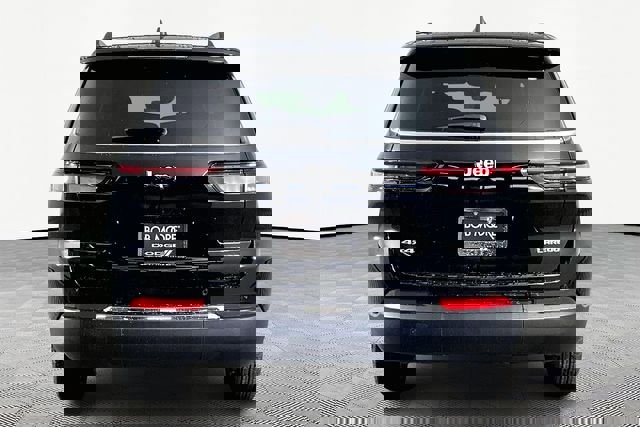 New 2026 Jeep Grand Cherokee L Laredo image 5