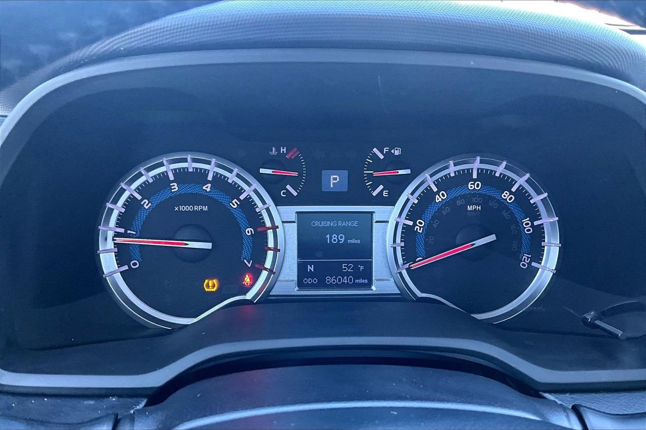 Used 2018 Toyota 4Runner SR5 image 12