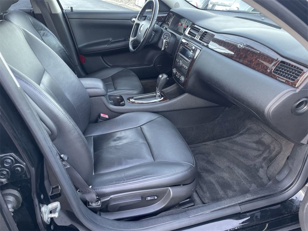 Used 2013 Chevrolet Impala LTZ image 30