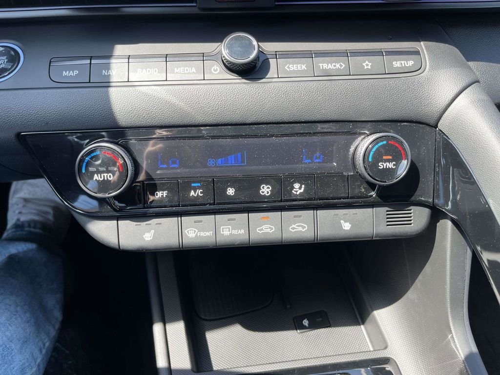New 2026 Hyundai Elantra N FWD image 16