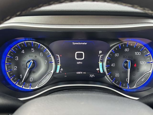 Used 2023 Chrysler Pacifica Touring-L FWD image 19