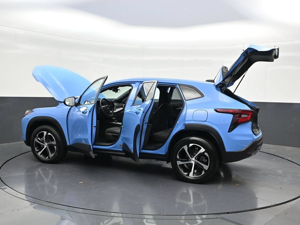 Used 2024 Chevrolet Trax RS FWD image 31