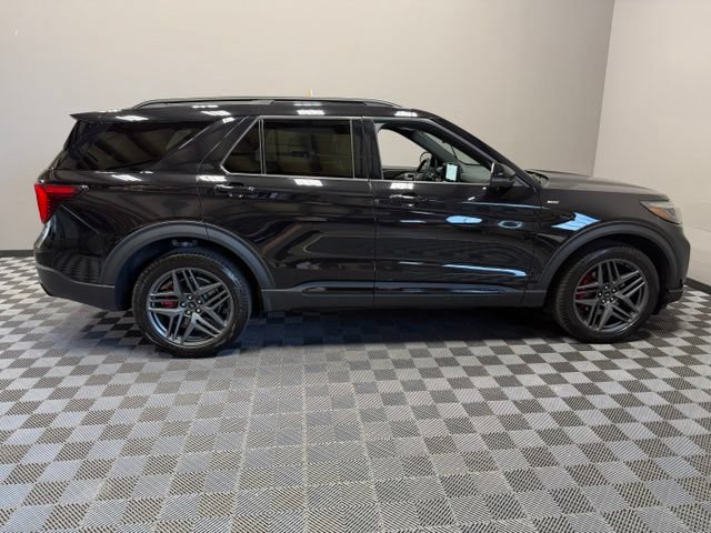 Used 2025 Ford Explorer ST-Line w/ Premium Package AWD/4WD image 7