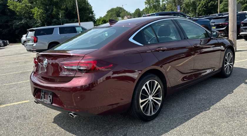 Used 2019 Buick Regal Essence w/ Driver Confidence Package I FWD image 5