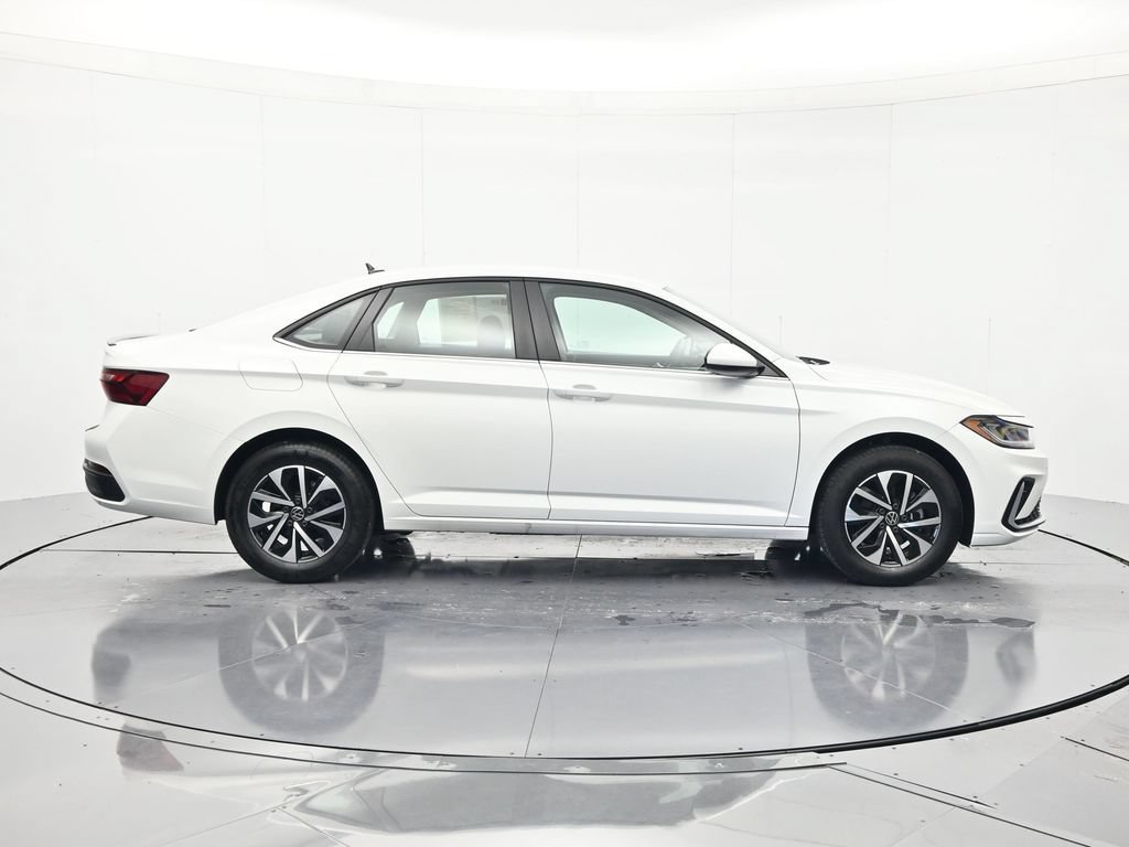 Used 2026 Volkswagen Jetta S FWD image 4