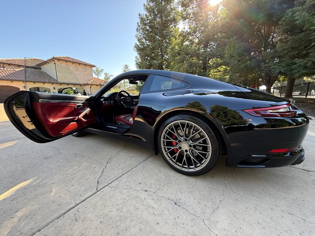 Used 2018 Porsche 911 Carrera S RWD image 13