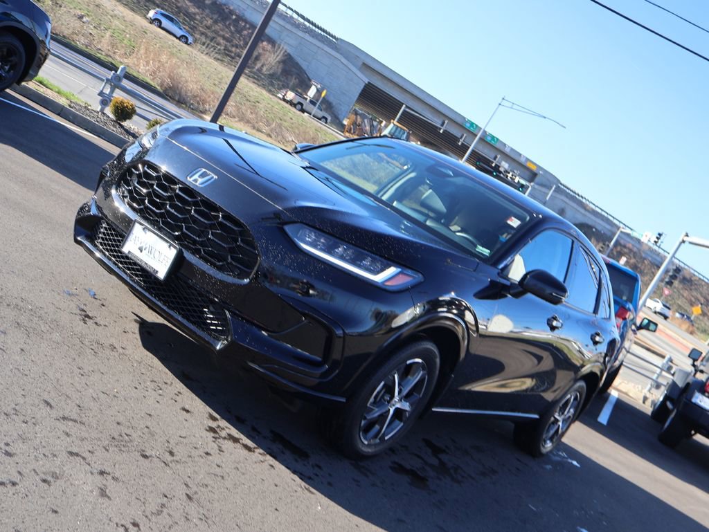 Certified 2023 Honda HR-V EX-L image 3