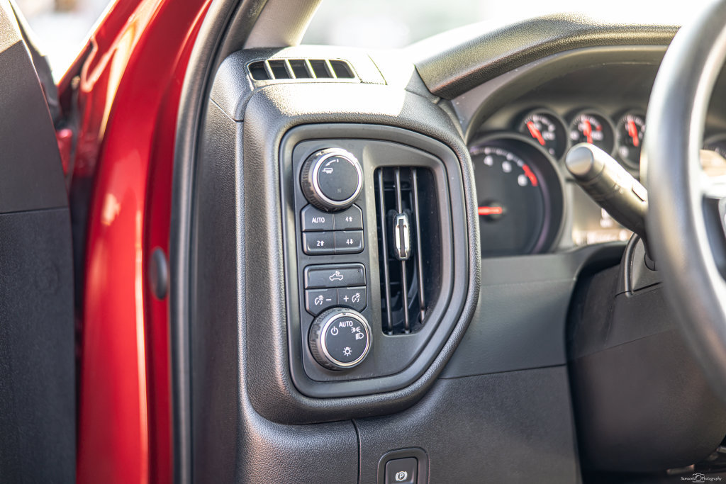 Used 2021 Chevrolet Silverado 1500 Custom Trail Boss w/ LPO, Dark Essentials Package AWD/4WD image 17