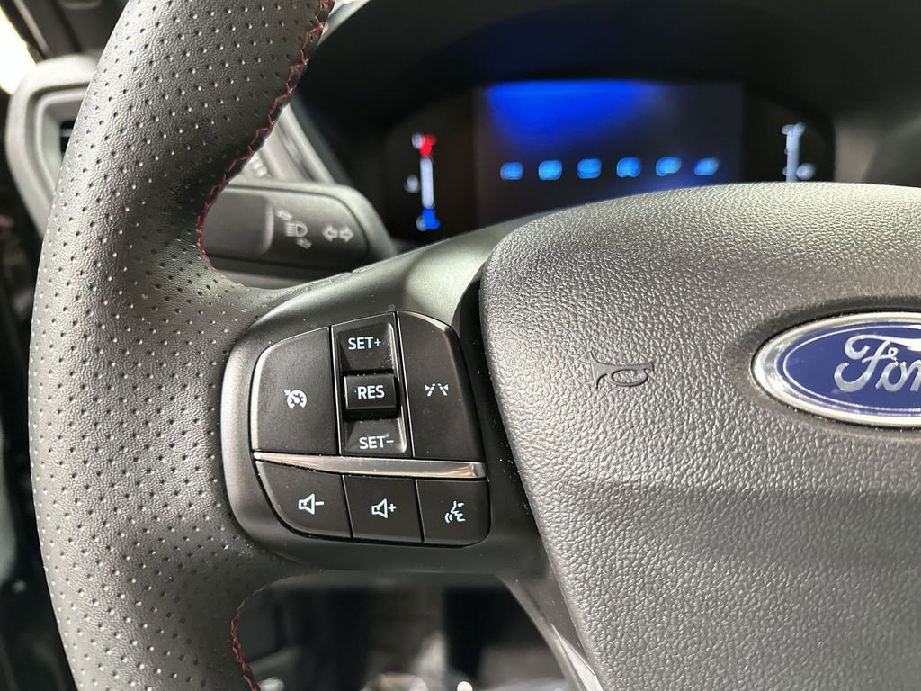 Used 2025 Ford Escape ST-Line image 29