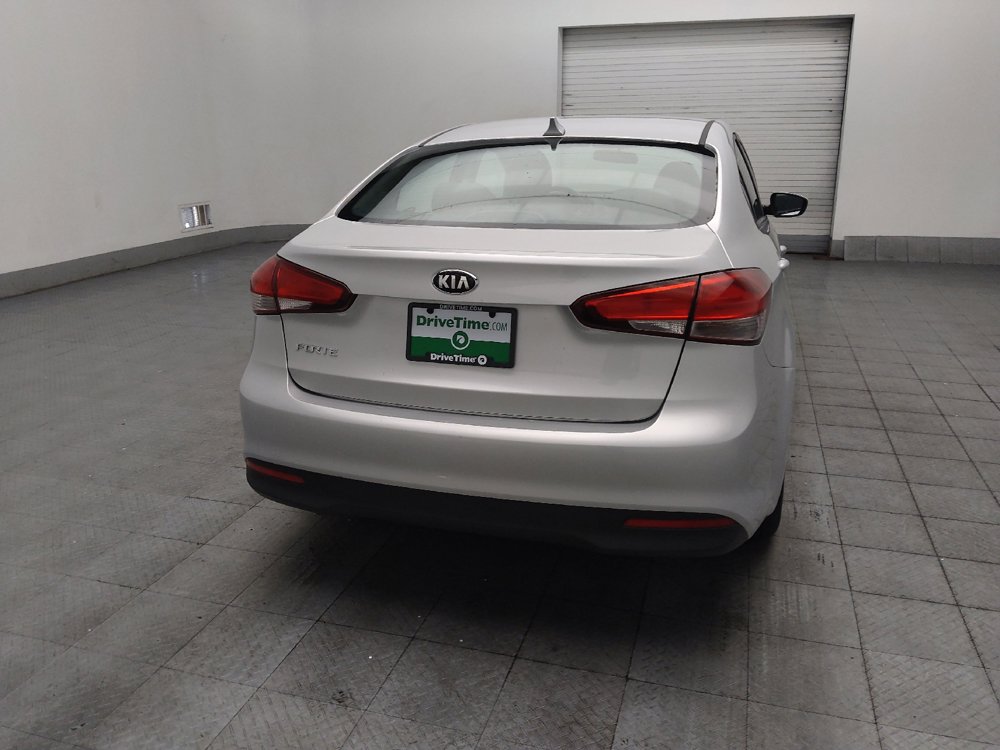 Used 2017 Kia Forte LX FWD image 7