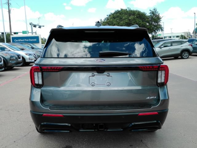 Used 2026 Ford Explorer ST-Line w/ ST-Line Street Pack AWD/4WD image 7