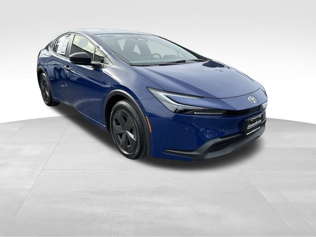 Used 2025 Toyota Prius LE