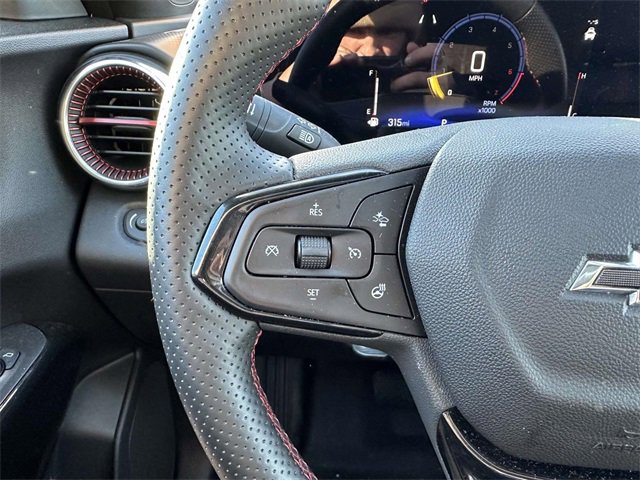 Used 2025 Chevrolet Trax RS w/ Sunroof Package image 14