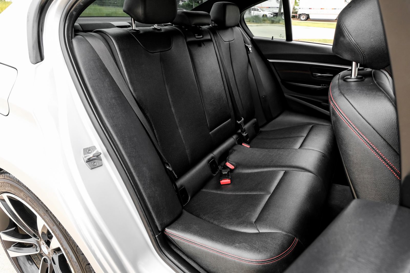 Used 2018 BMW 330i Sedan w/ Convenience Package RWD image 41