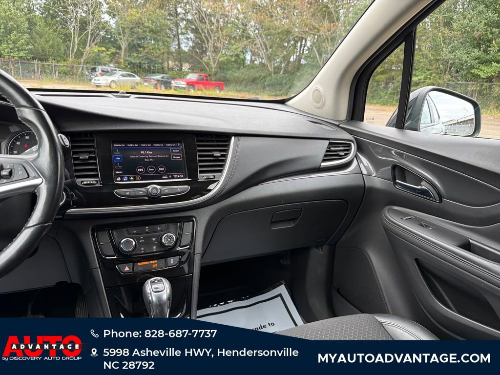 Used 2022 Buick Encore Preferred w/ Safety Package image 32