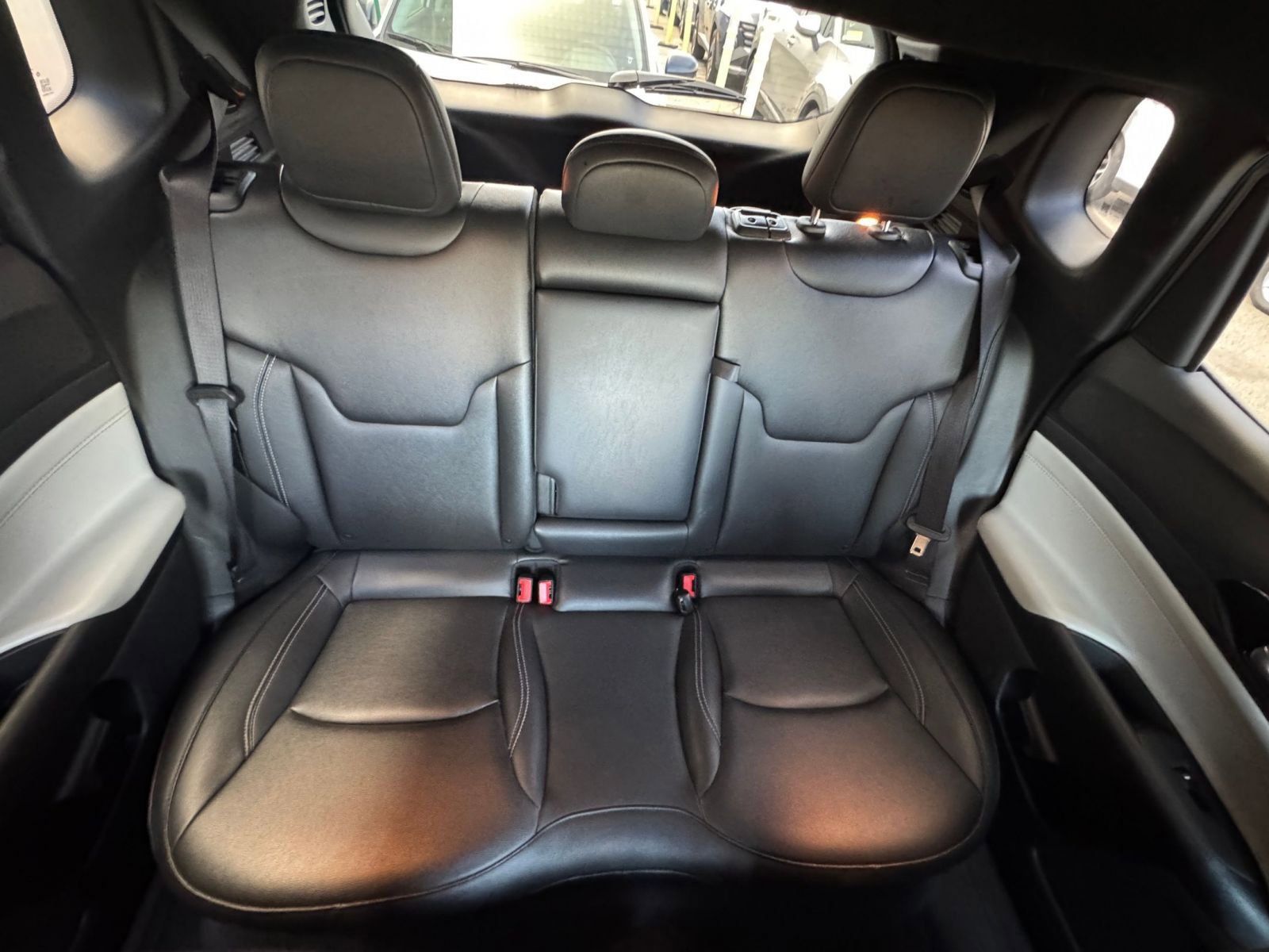 Used 2025 Jeep Compass Limited AWD/4WD image 39