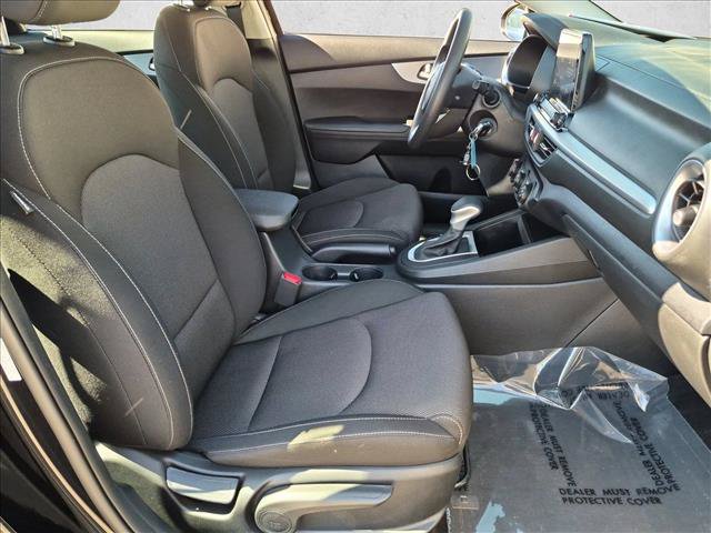 Used 2024 Kia Forte LXS w/ LXS Technology Package FWD image 19
