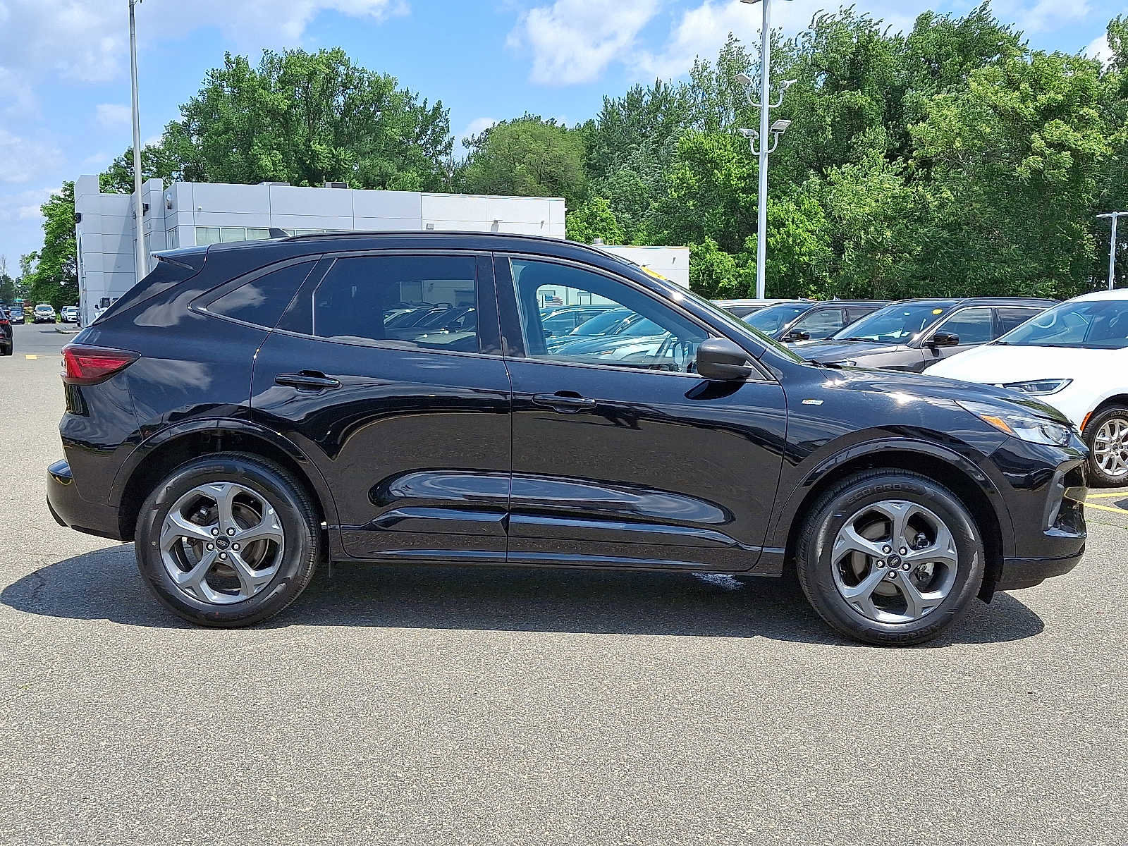 Used 2024 Ford Escape ST-Line image 7