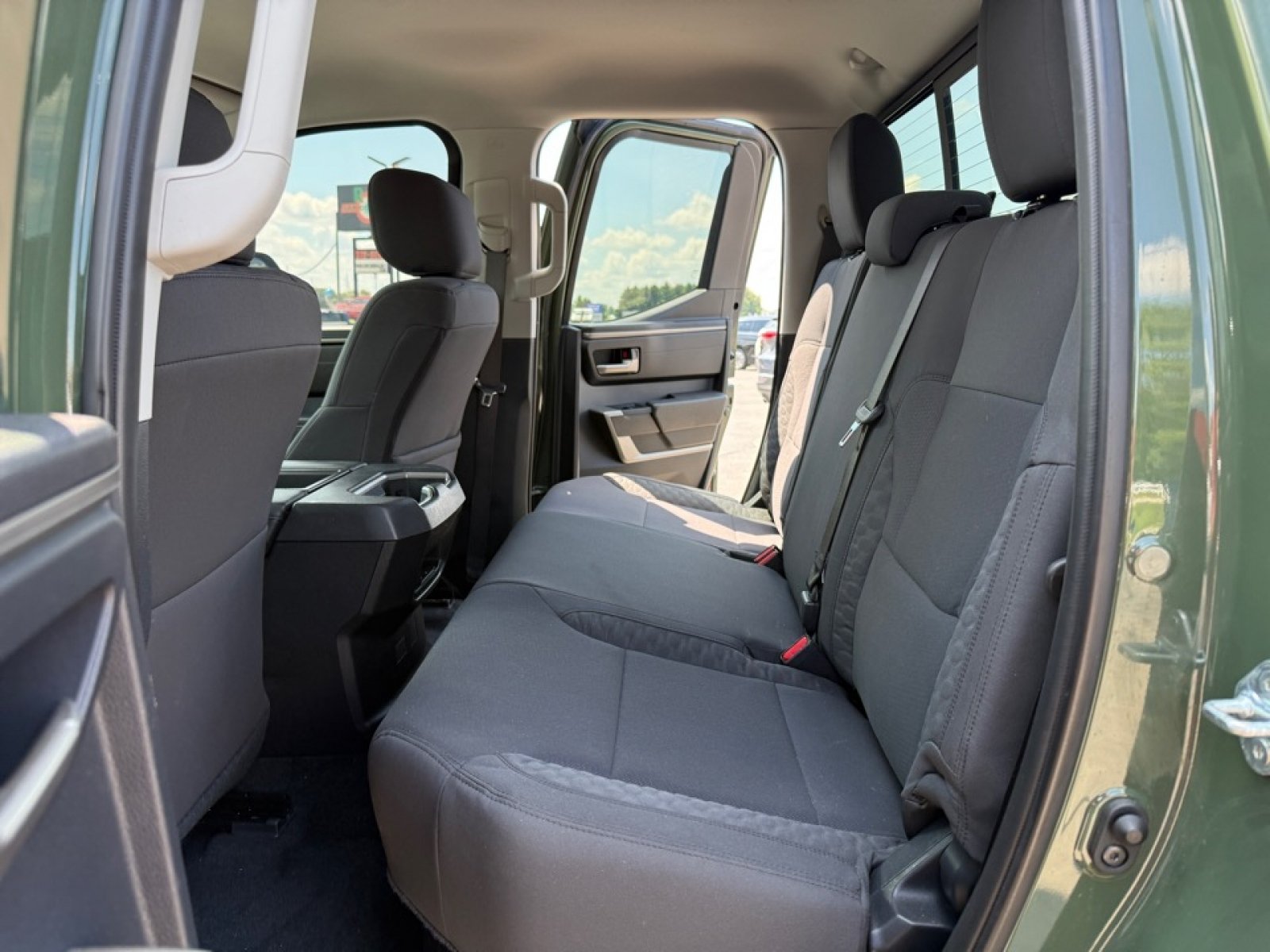 Used 2022 Toyota Tundra SR AWD/4WD image 28
