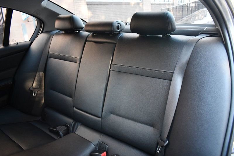 Used 2011 BMW 335i xDrive Sedan image 32