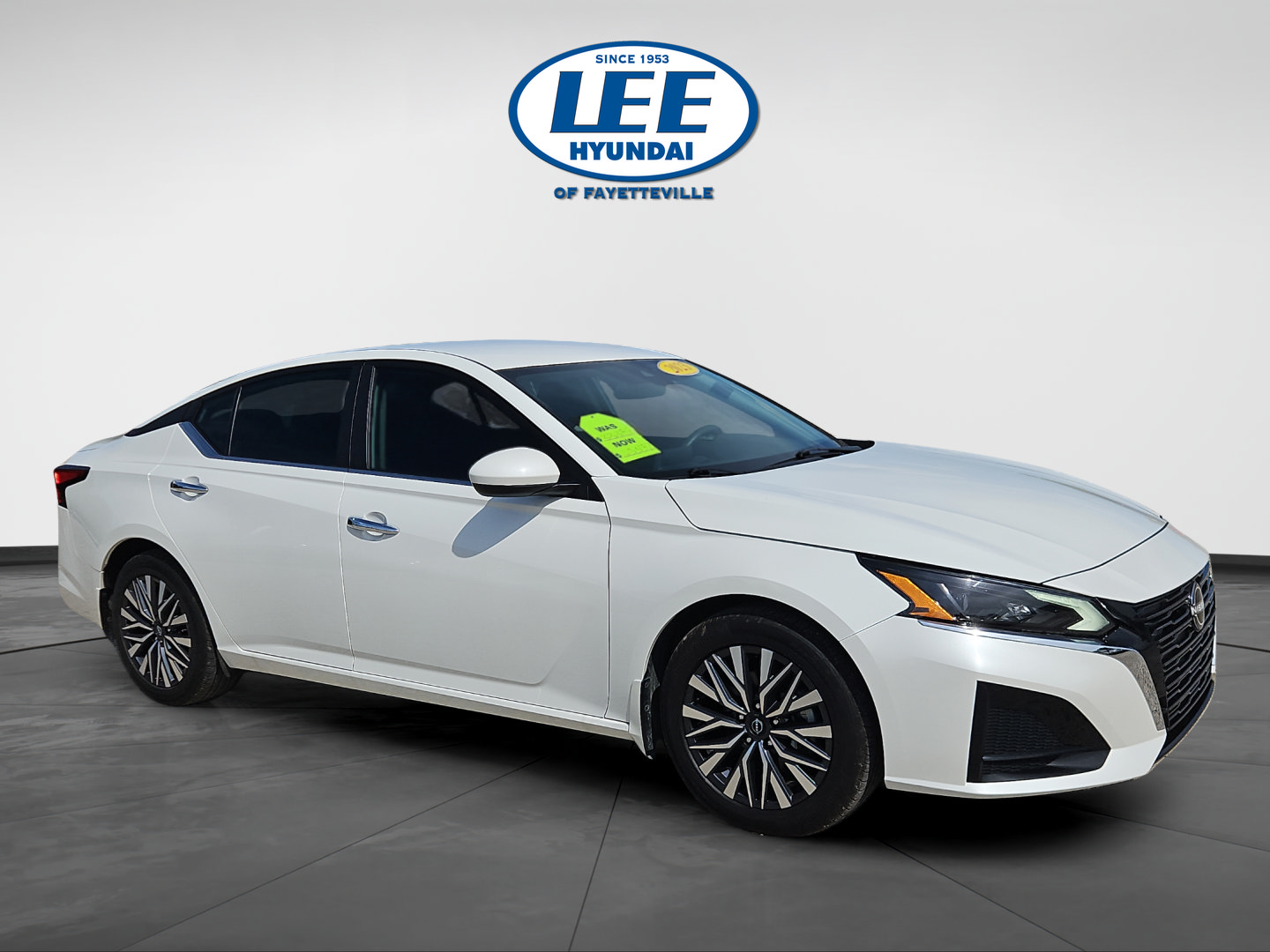 Used 2023 Nissan Altima 2.5 SV