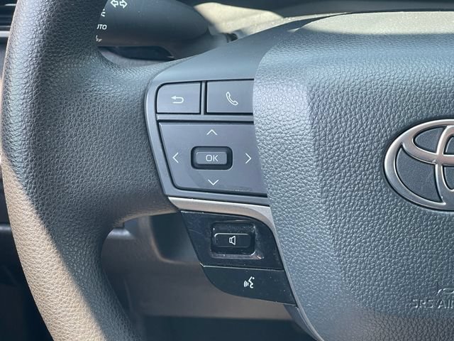 Used 2025 Toyota Camry LE FWD image 15
