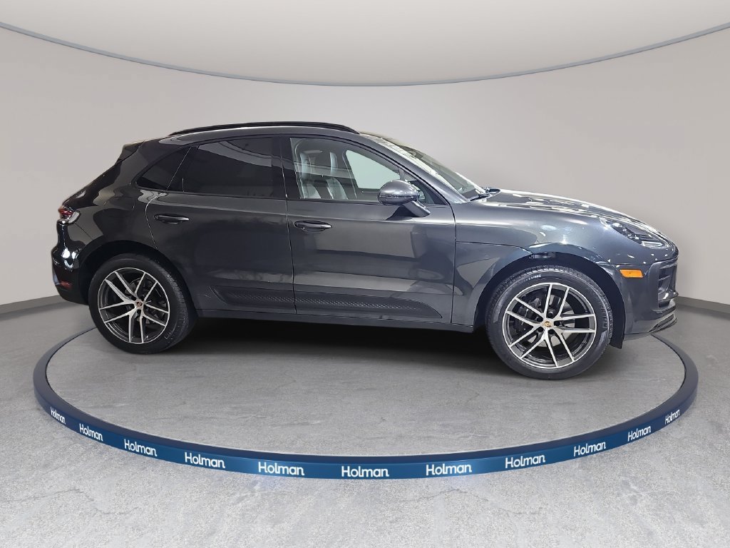 Used 2023 Porsche Macan Turbo AWD/4WD image 5
