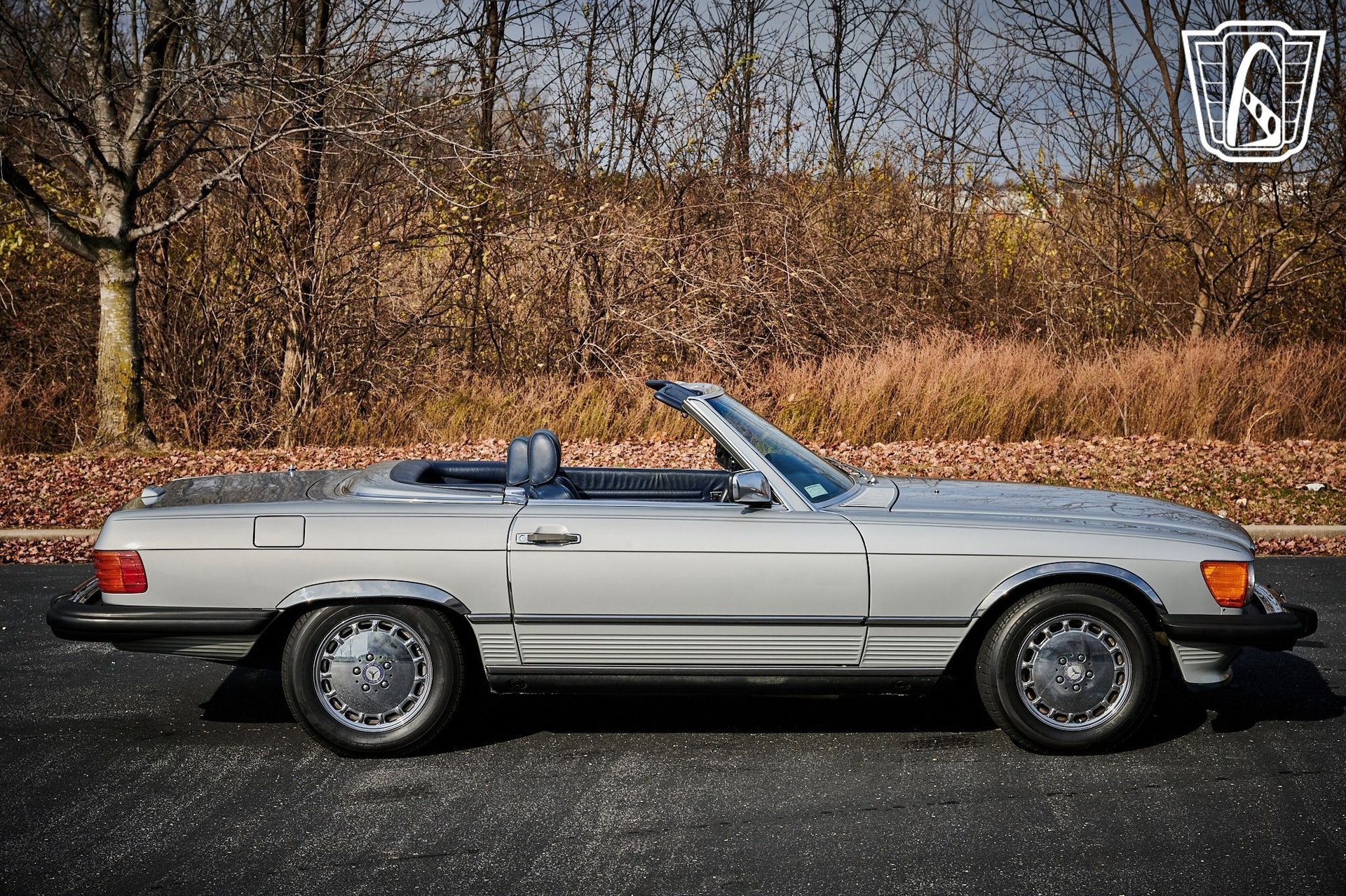 Used 1988 Mercedes-Benz 560 SL image 17