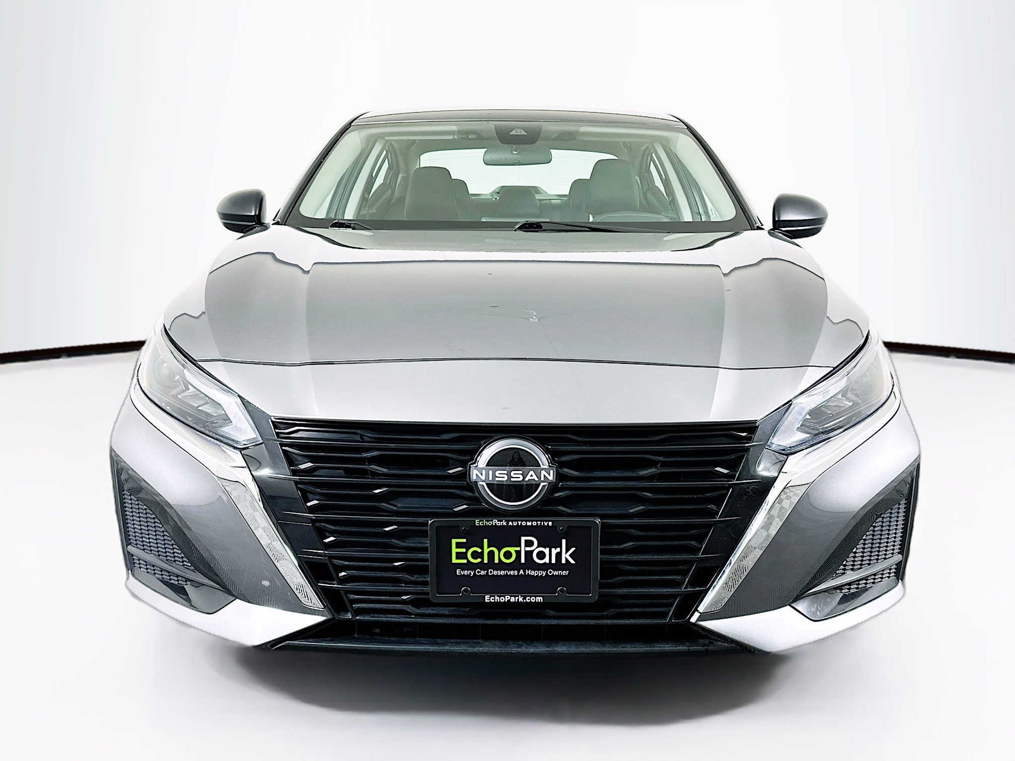 Used 2025 Nissan Altima 2.5 SV image 2