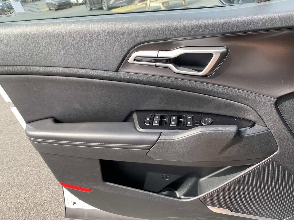 Used 2024 Kia Sportage EX AWD/4WD image 21