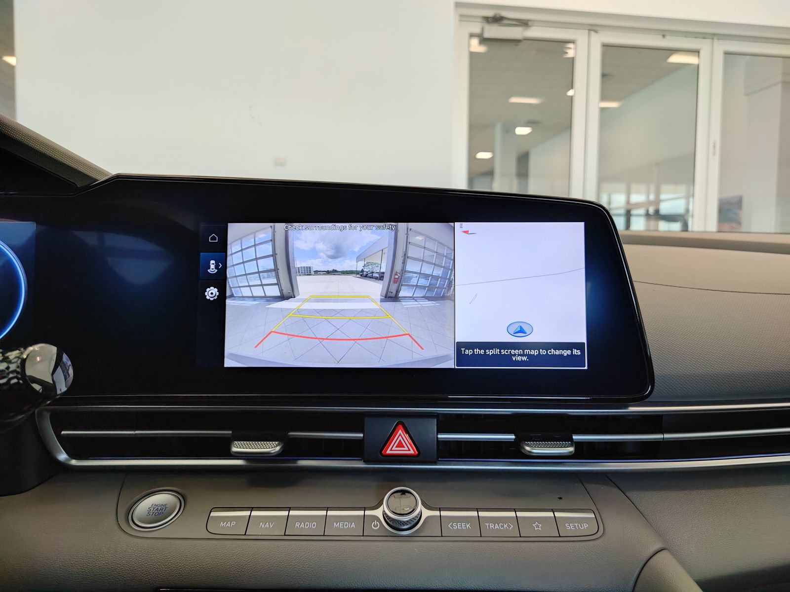 Used 2024 Hyundai Elantra SEL FWD image 21