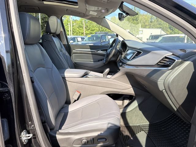 Used 2018 Buick Enclave Essence AWD/4WD image 18