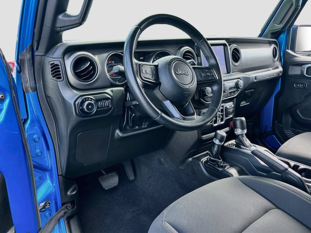 Used 2022 Jeep Wrangler Unlimited Sport w/ Xtreme Recon 35" Tire Package AWD/4WD image 9