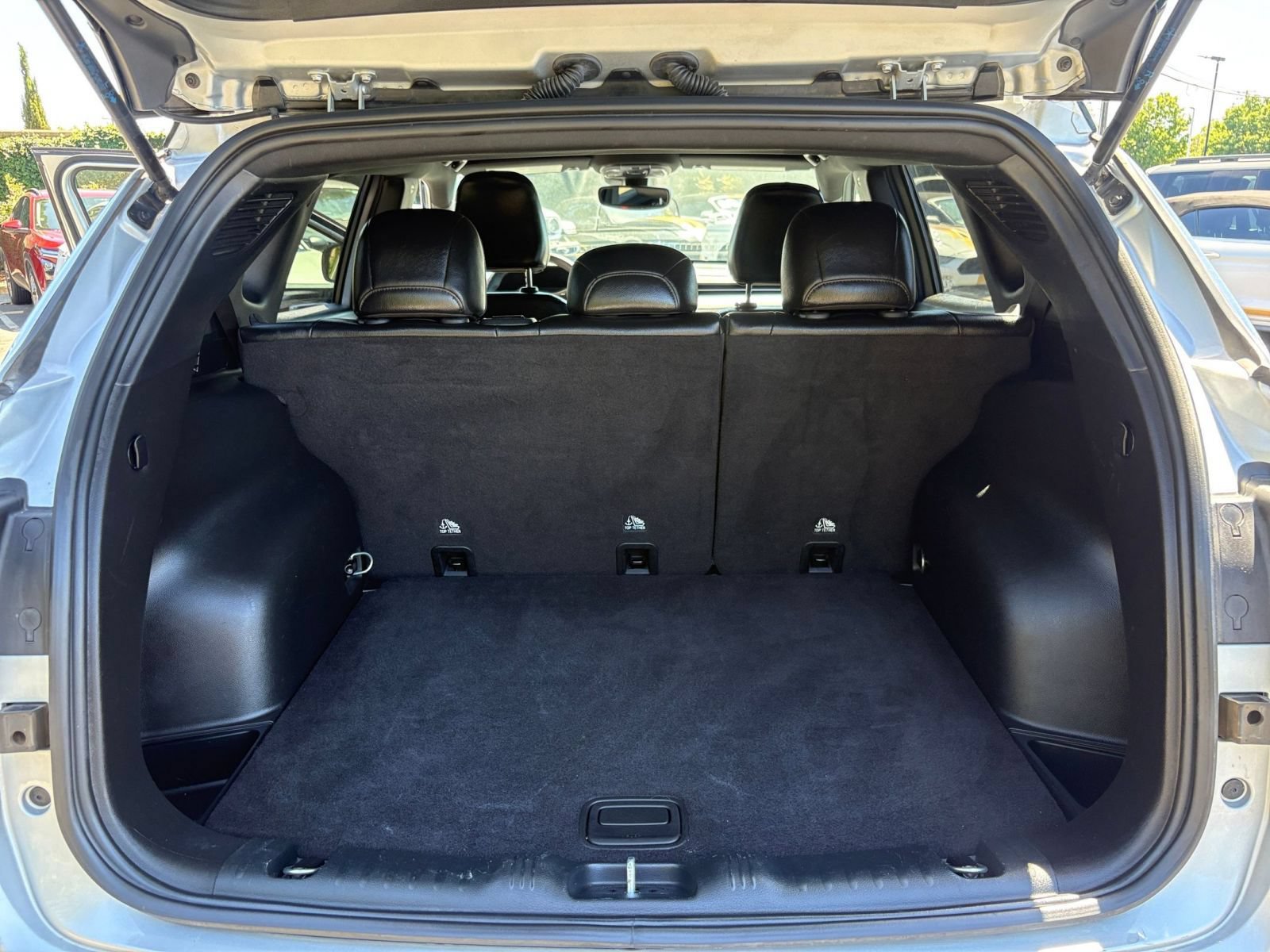 Used 2025 Jeep Compass Limited AWD/4WD image 32