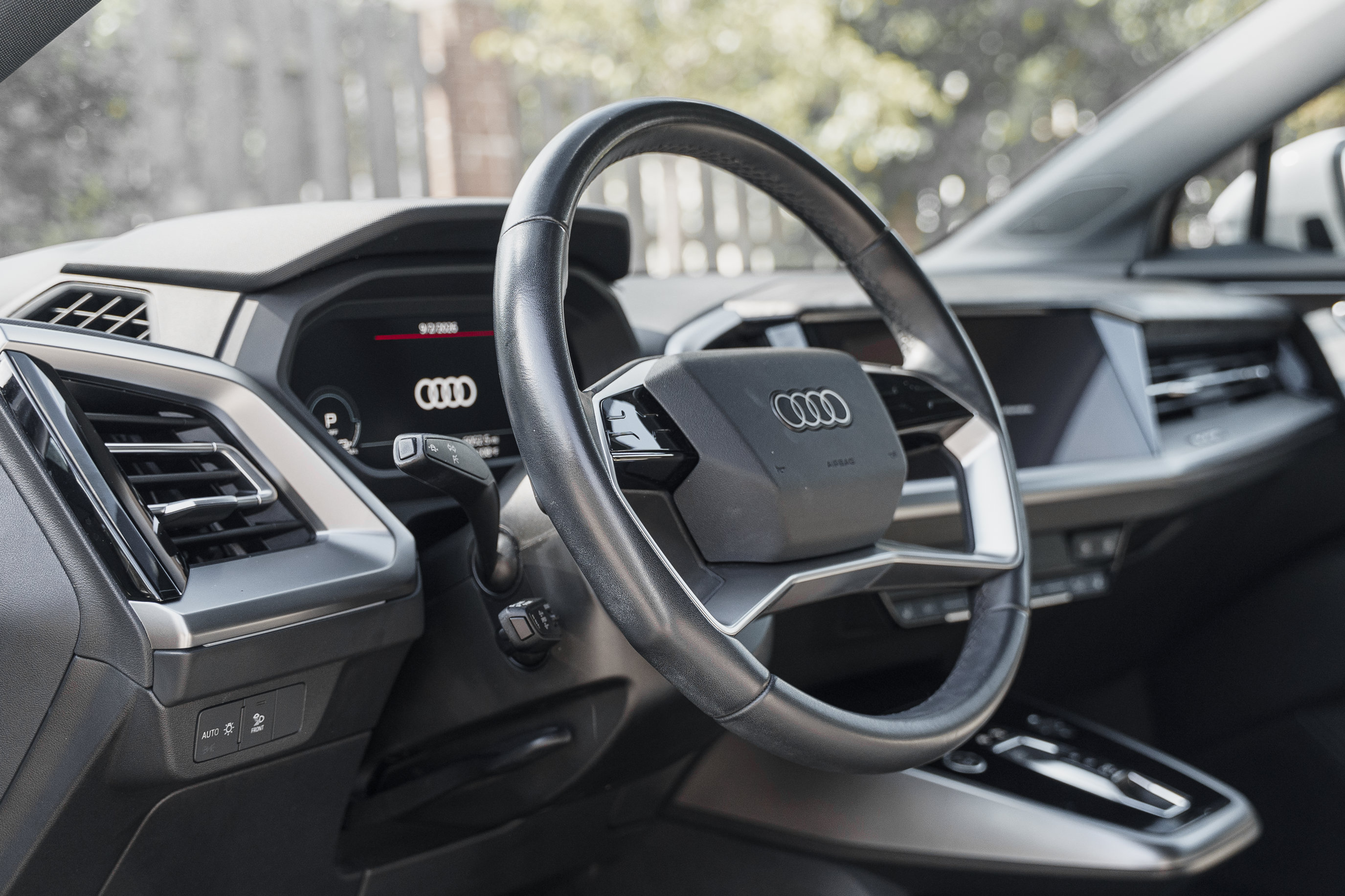 Used 2023 Audi Q4 e-tron Prestige AWD/4WD image 7