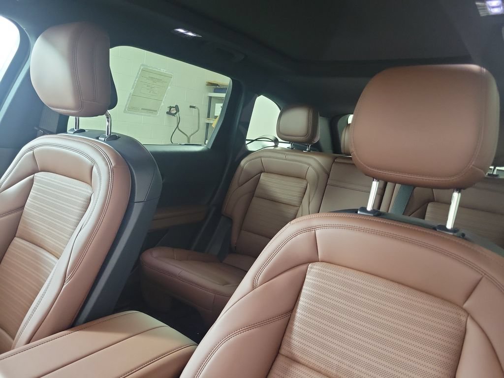 New 2026 Lincoln Nautilus Reserve AWD/4WD image 18
