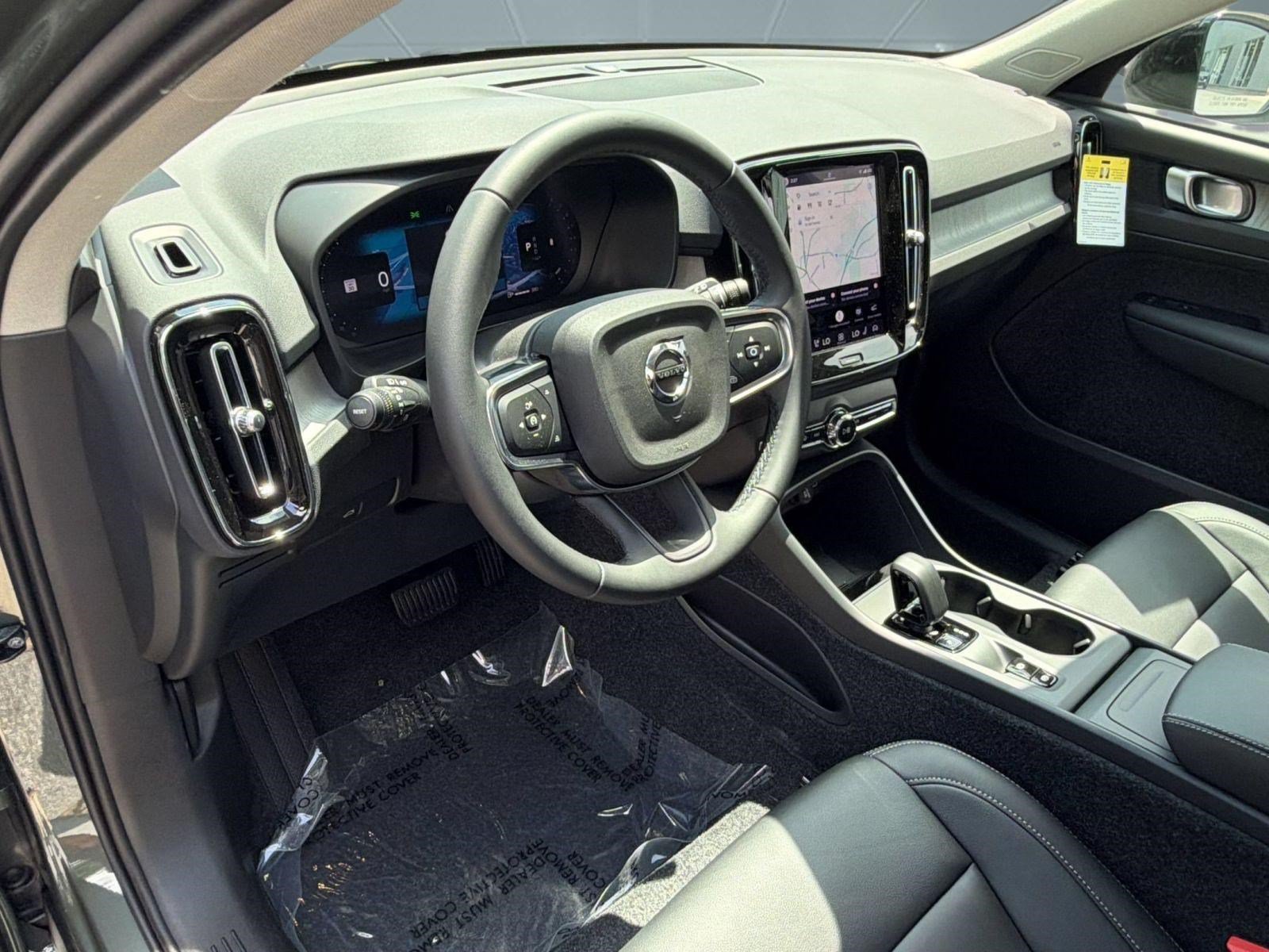 New 2026 Volvo XC40 B5 Core w/ Protection Package Premier AWD/4WD image 4