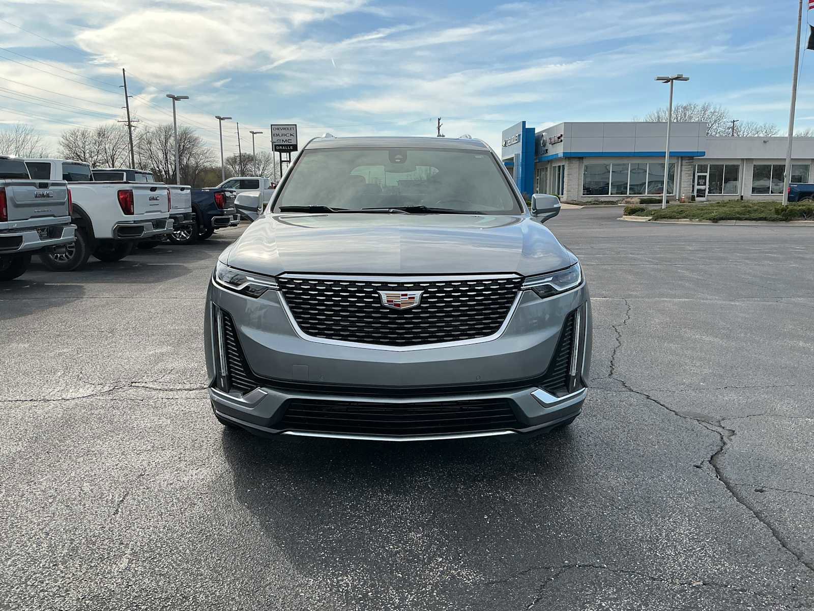 Used 2024 Cadillac XT6 Luxury w/ LPO, Floor Liner Package image 2