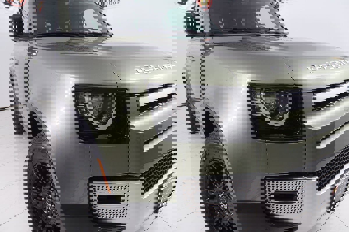 Used 2023 Land Rover Defender 110 S image 20