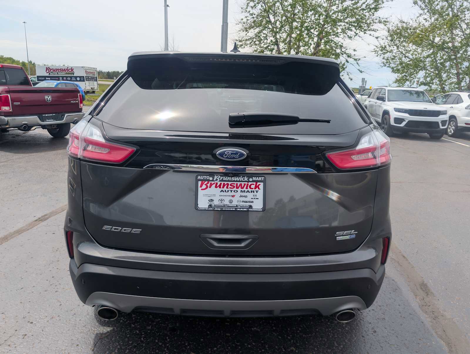 Used 2019 Ford Edge SEL w/ Equipment Group 201A AWD/4WD image 6