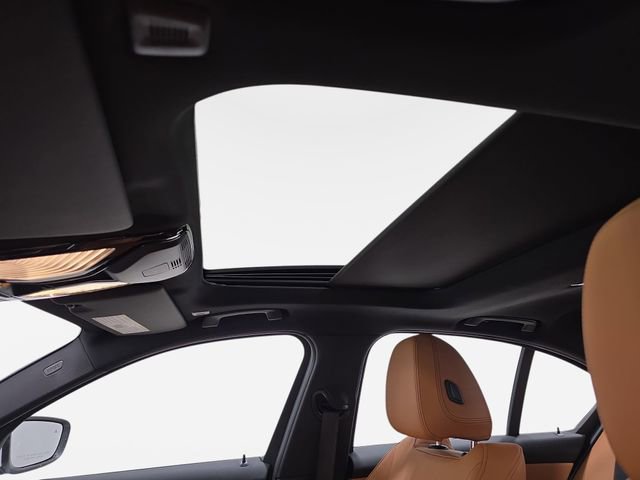 Certified 2025 BMW 330i xDrive Sedan w/ Convenience Package image 25