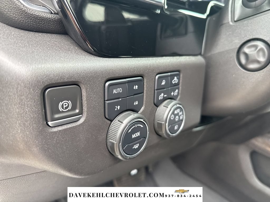 Used 2022 Chevrolet Silverado 1500 LTZ w/ LTZ Premium Package AWD/4WD image 11