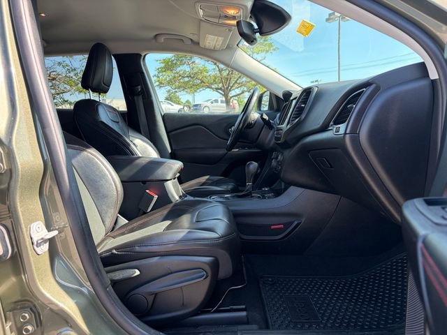 Used 2021 Jeep Cherokee Trailhawk AWD/4WD image 17
