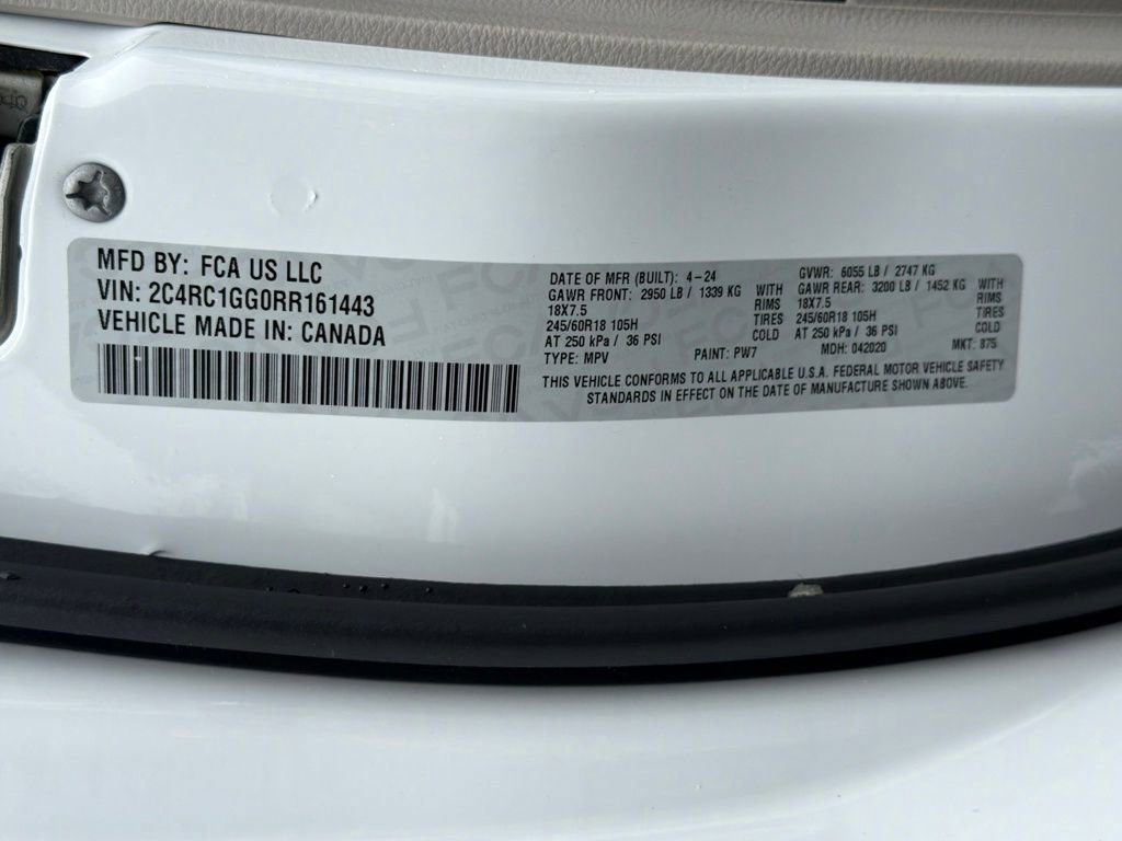 Used 2024 Chrysler Pacifica Limited image 35